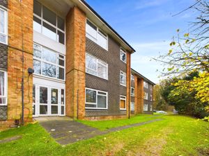 REAR ASPECT- click for photo gallery